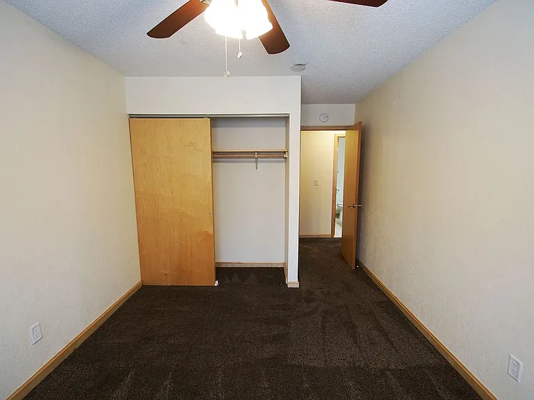 401 E Burnsville Pkwy — Photo 5