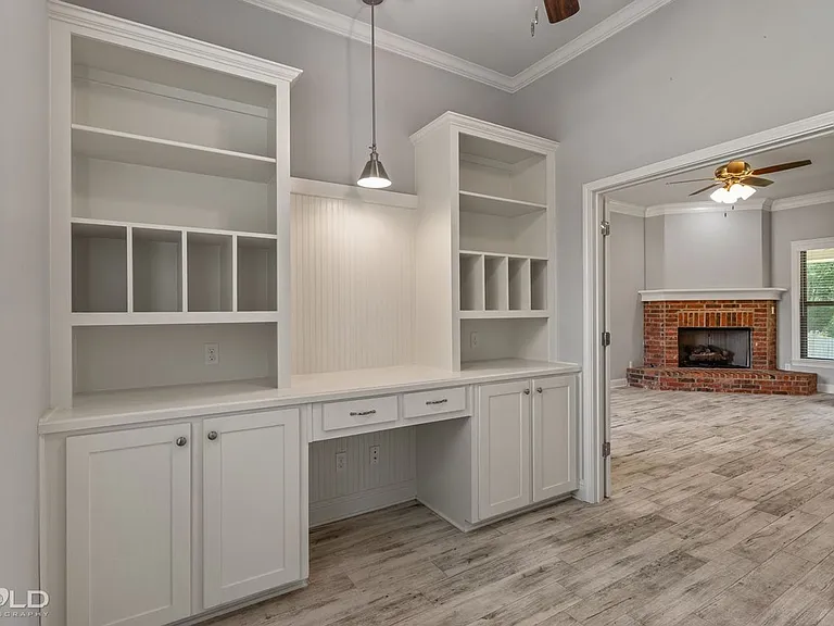 302 Oscar Cir — Photo 20