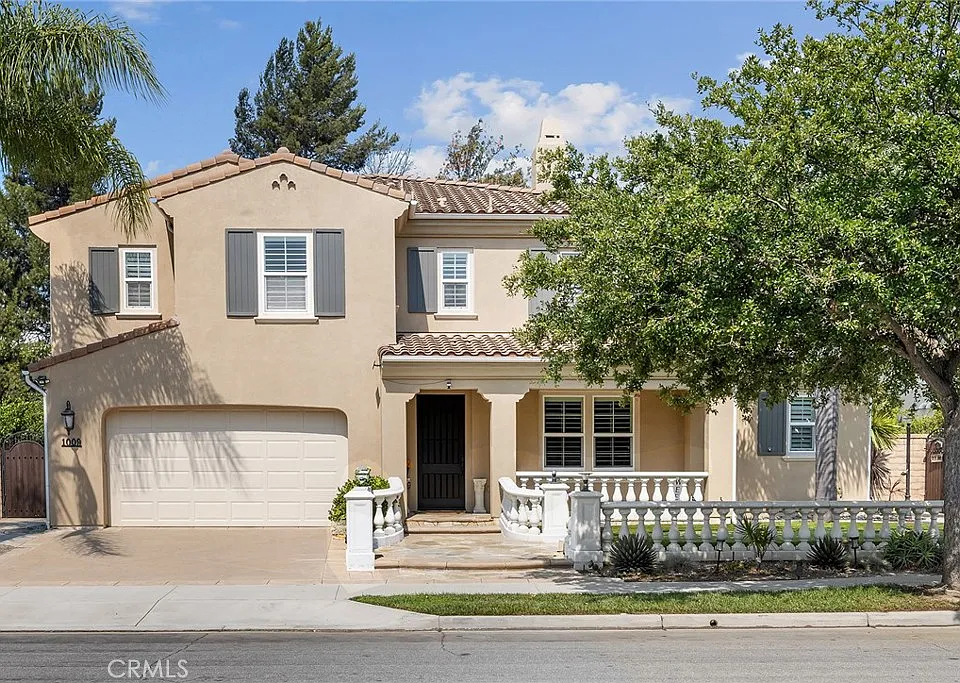 1009 Newhall Ter