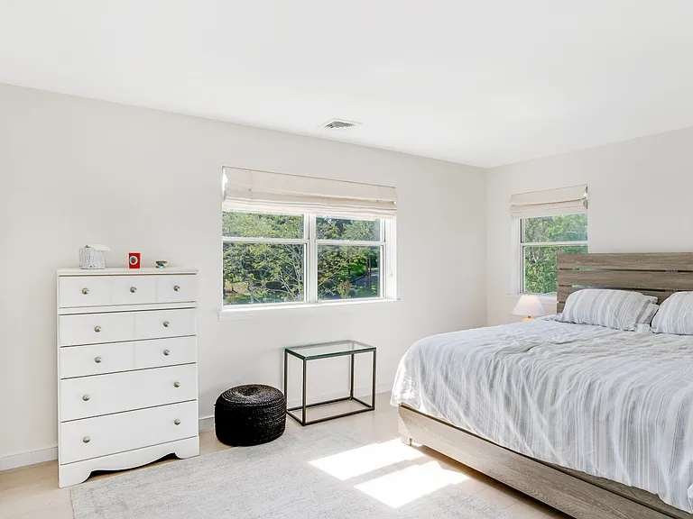 41 Blackwatch Ct — Photo 32