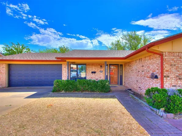 2327 S 14th St, Chickasha, OK 73018