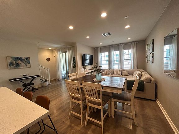 Second Floor, Dinnig and Living room