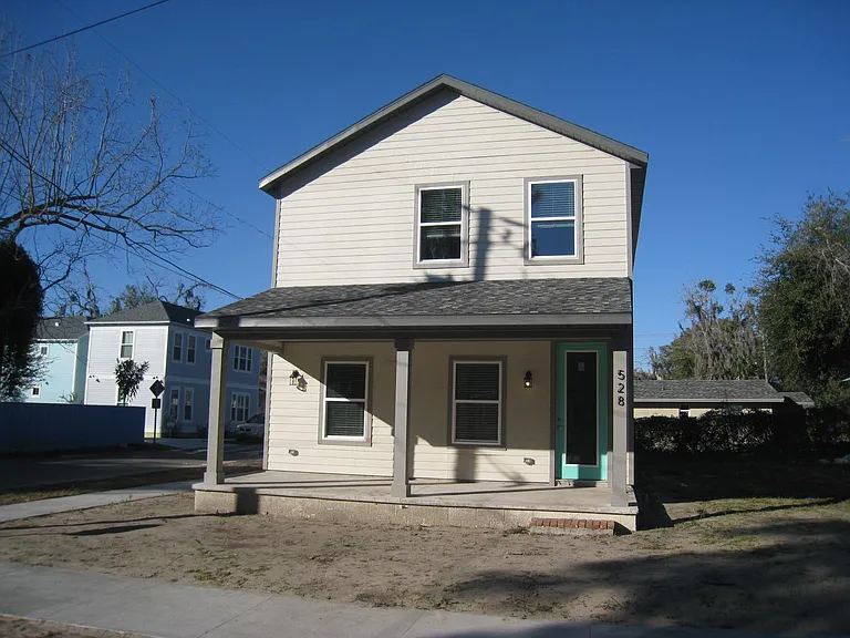 528 SW 6th Pl — Photo 1