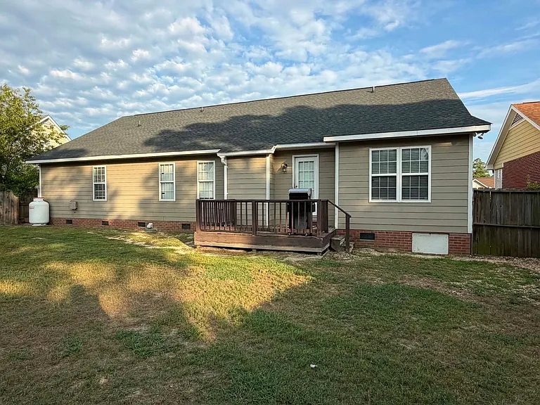 618 Connaly Dr — Photo 2