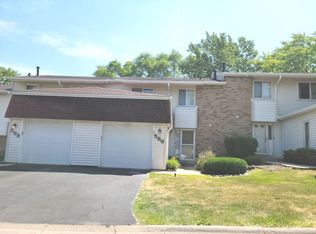 586 Eric Way, Bolingbrook, IL 60440