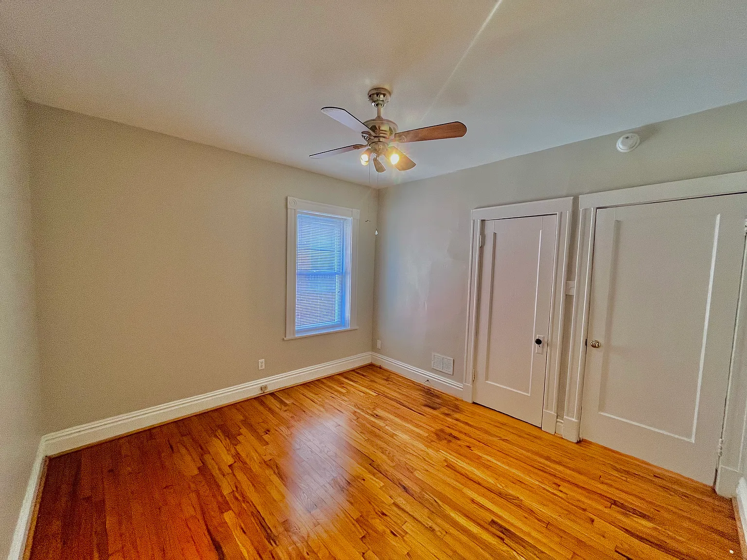 1 bed, 800 sqft, $1,195 — Photo 3