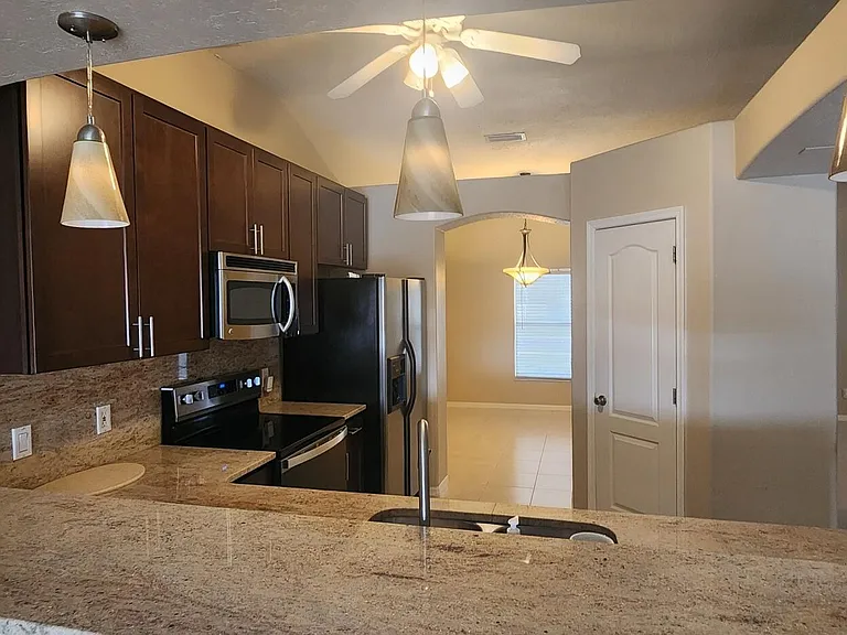 3800 Sunbeam Ct — Photo 28
