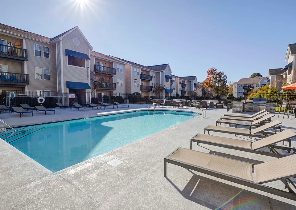Quad Apartment Homes