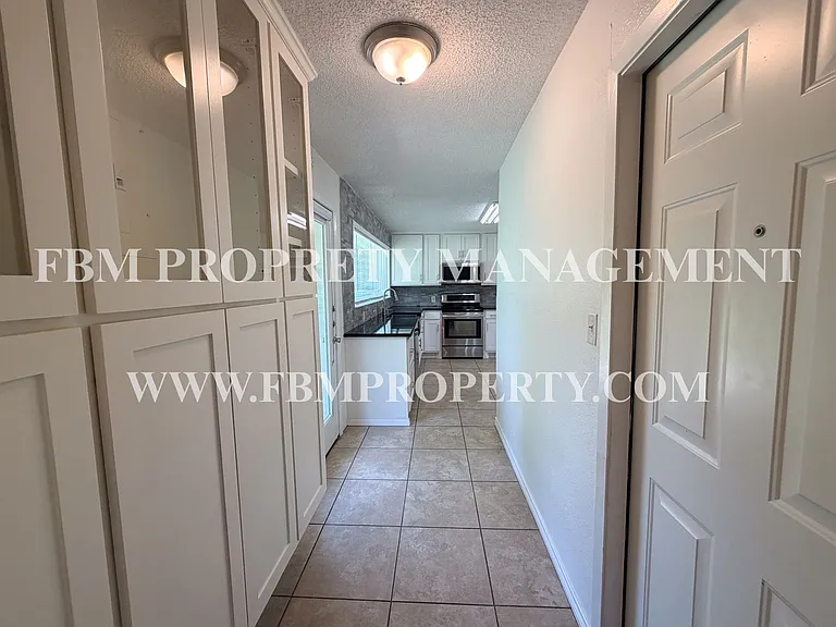 1408 Nichols St — Photo 9