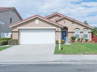 8876 Dahlia Dr, Corona, CA 92883