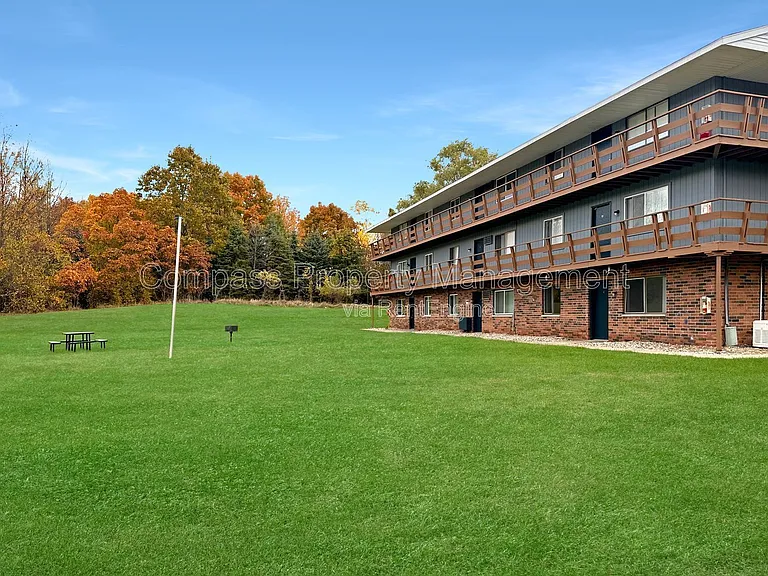Lakewood Apartments — Photo 46