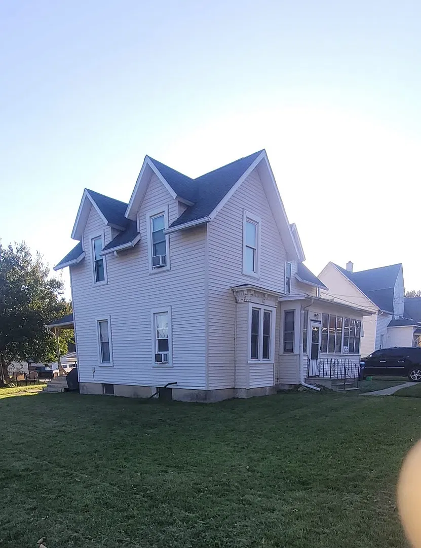 2 bed, 600 sqft, $1,150 — Photo 1