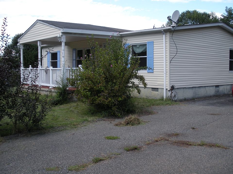 1st image of 615 E 12th St