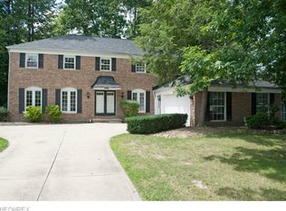 16021 Squirrel Hollow Ln, Strongsville, OH