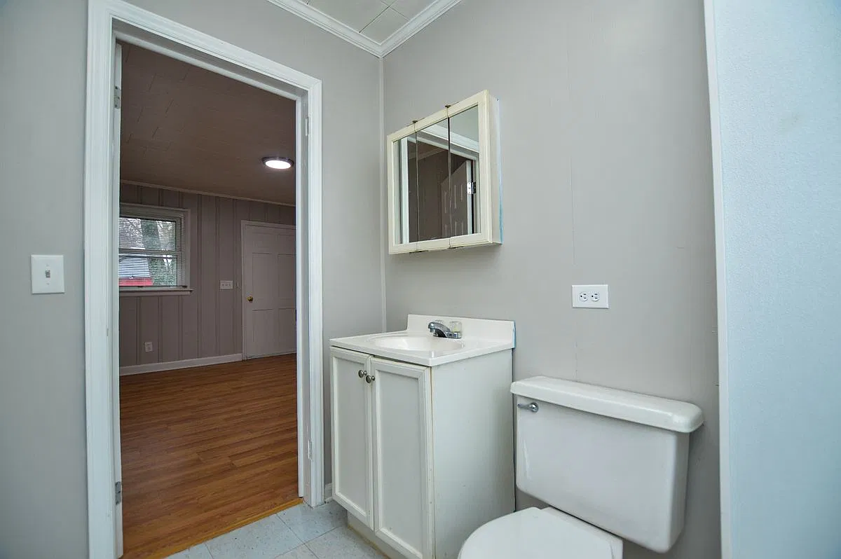 3 bed, 2.0 bath, 1251 sqft, $1,425 — Photo 3