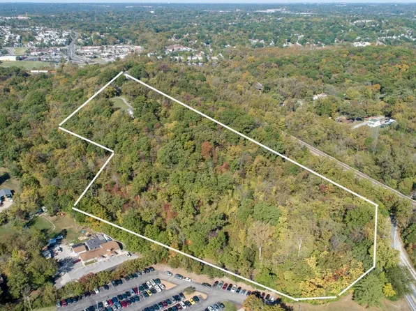 3320 Quinette Rd, Saint Louis, MO 63122