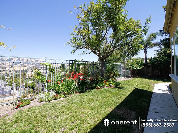 5th image of 5470 Arezzo Dr