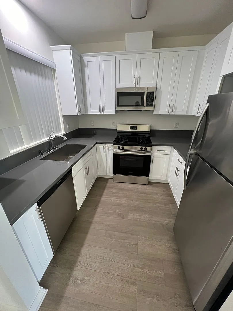 Yaya Laurel 1 Apartments — Photo 4