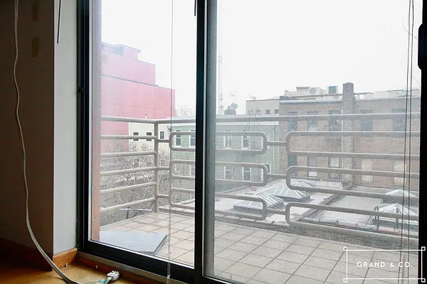 Rented by Grand & Co. | media 6