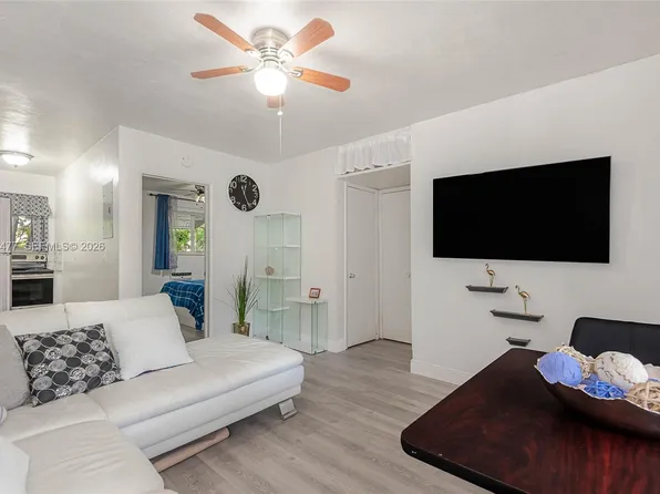 2524 Hayes St APT 9, Hollywood, FL 33020