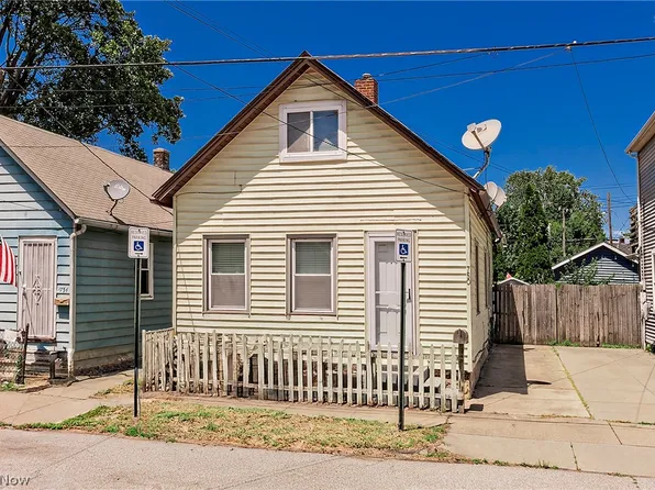 750 Brayton Ave, Cleveland, OH 44113