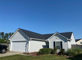 1414 Grackle Ct, Hanahan, SC 29410