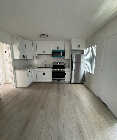 Gallatin Apartments — Photo 10