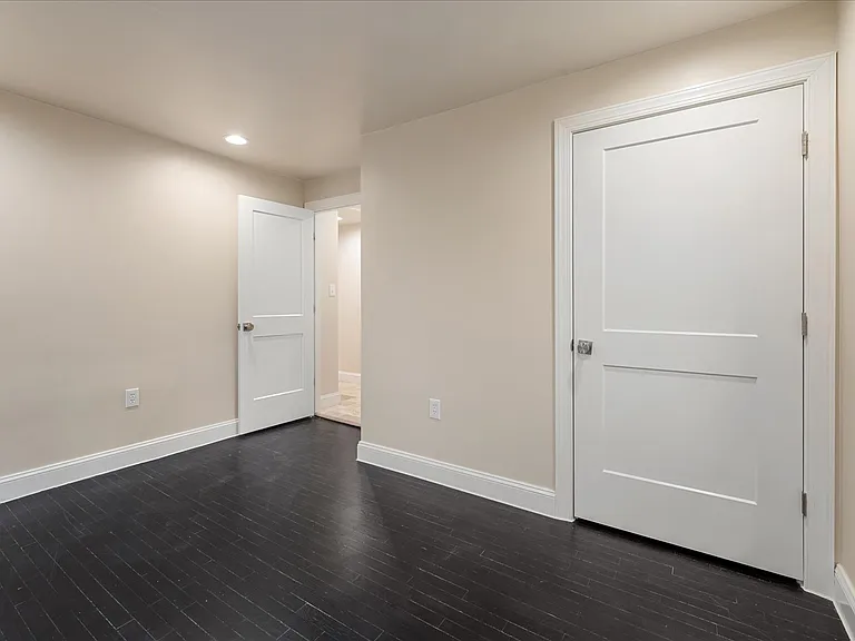 9036 Jeffery Rd — Photo 29