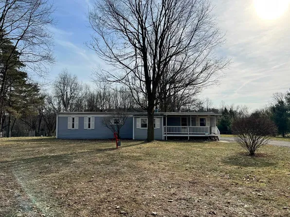 2215 Miller Rd, Metamora, MI 48455