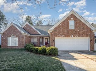 5914 Mayapple Ln, Charlotte, NC 28269