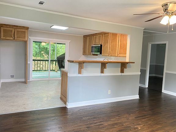 4th image of 219 McGrady Rd NE