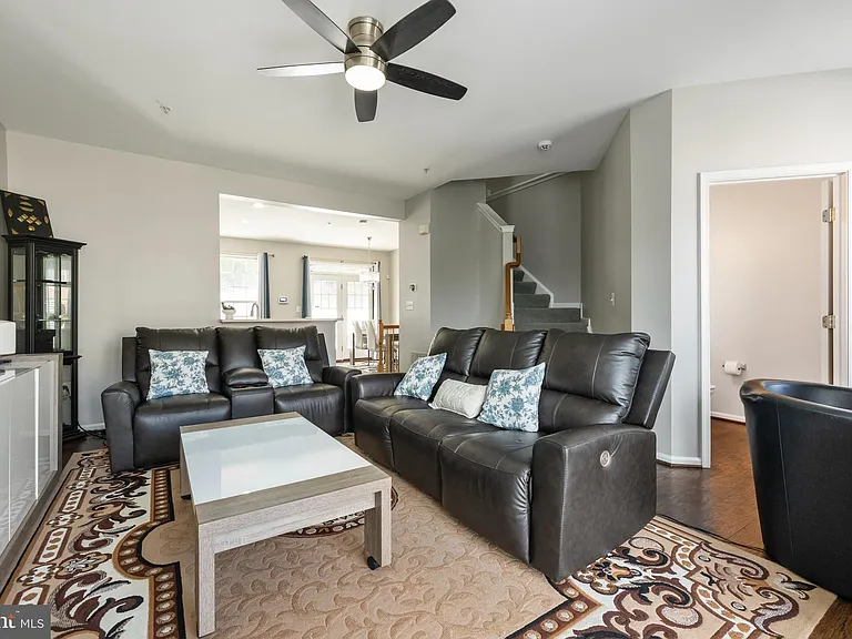 4004 Meadow Trail Ln — Photo 4