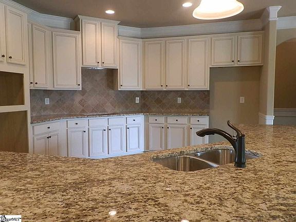 3rd image of 51 McRae Pl Lot 13