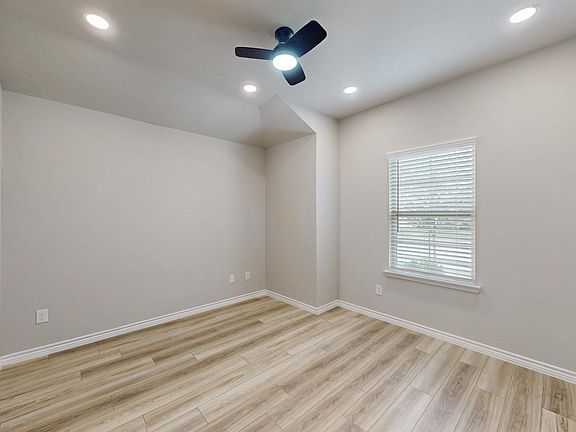 4th image of 1128 Kennesaw Dr