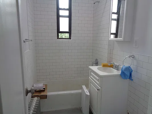 Rented by Zikos Realty Services | media 13