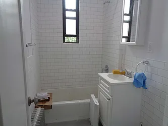 Rented by Zikos Realty Services