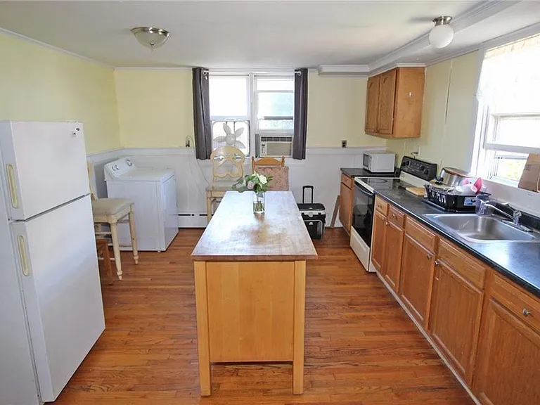32 Ann St #2 — Photo 11