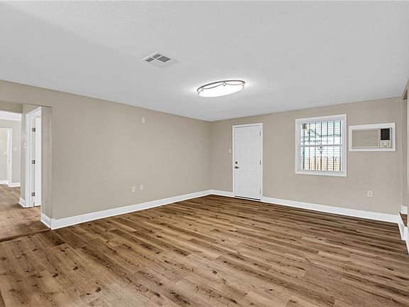 4th image of 3130 Castine St