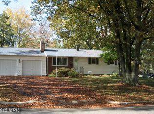 6112 Leewood Dr, Alexandria, VA 22310