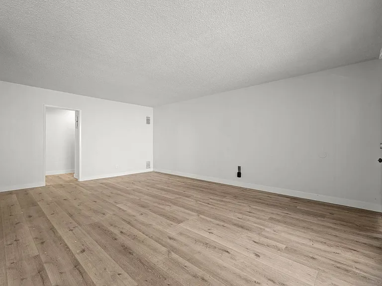3878 Potomac Ave #11A — Photo 4