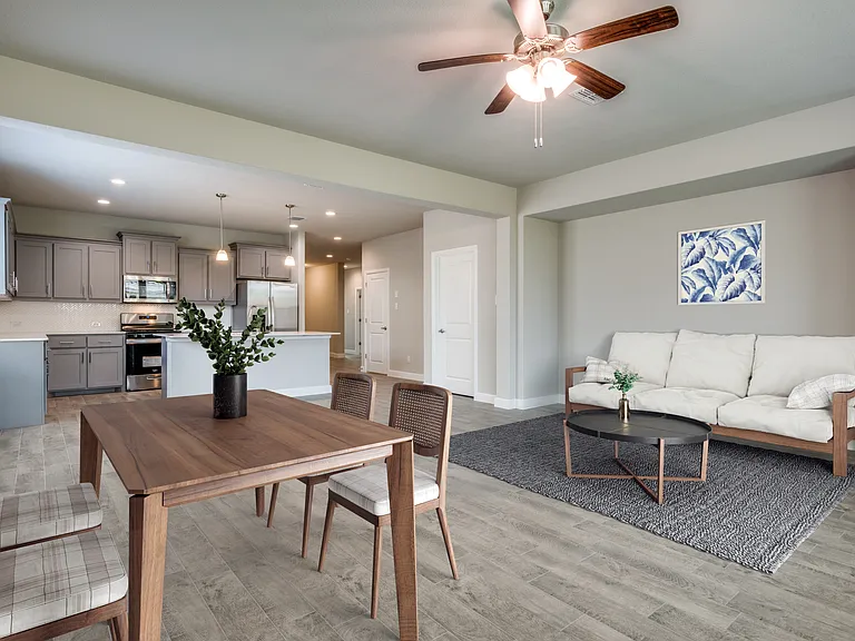 5242 Crystal Lake Ave — Photo 2