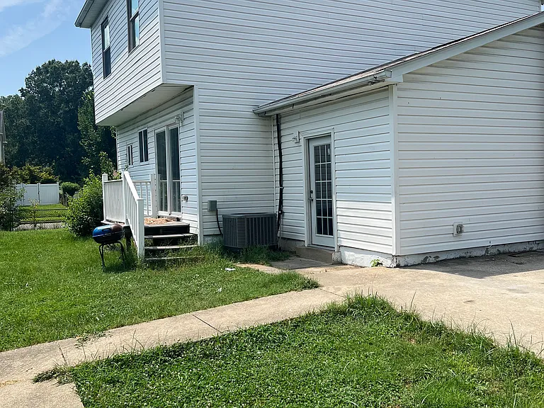 304 South St — Photo 16