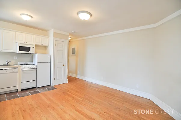 Rented by Stonecrest Realty | media 4