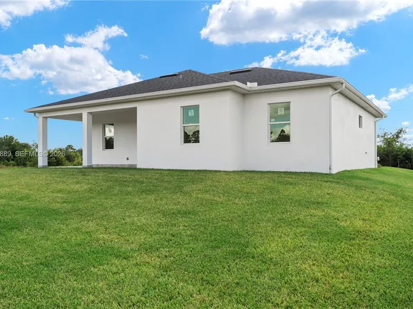 1027 Kirkwood St, Lehigh Acres, FL 33974