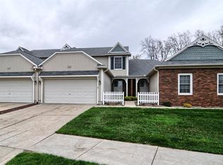 645 Shoreline Dr, Fenton, MI 48430