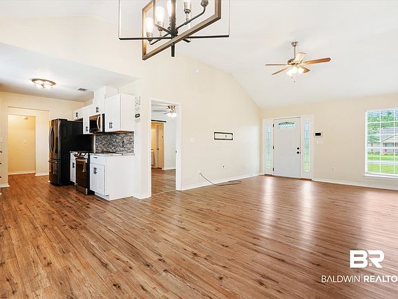 5th image of 16403 Beasley Rd