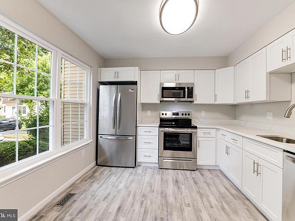 5th image of 3315 Buckeye Ln