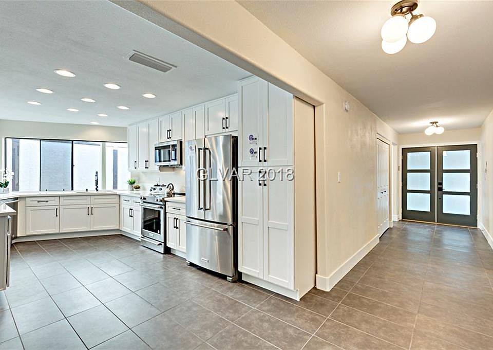 1st image of 3304 Calle Del Torre