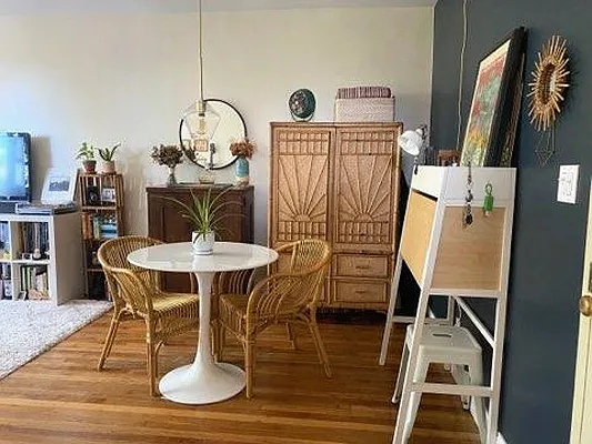 Rented by Bouklis Group | media 2