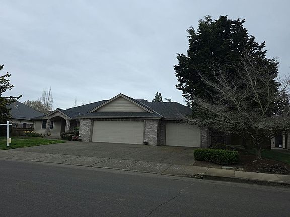 2nd image of 1158 Meadowridge St NE